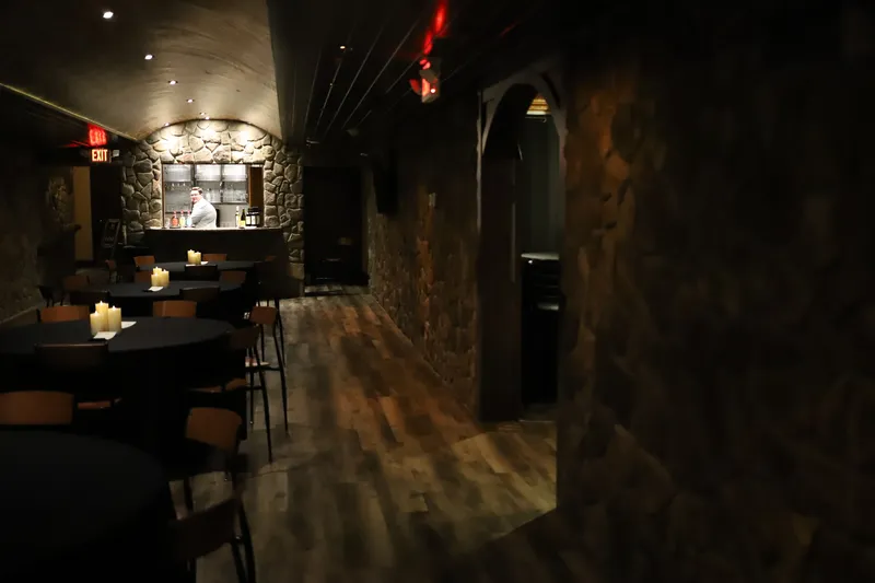 Professional bar service at Bella Vino event venue